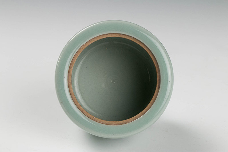 A Celadon Incense Burner (Koro) by Suwa Sozan the First