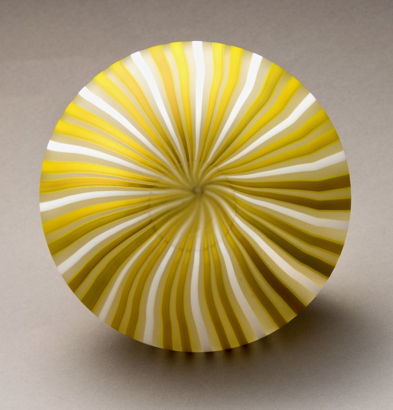 A Venetian-style Glass Flower Vase by Fujita Kyohei (1921-2004)