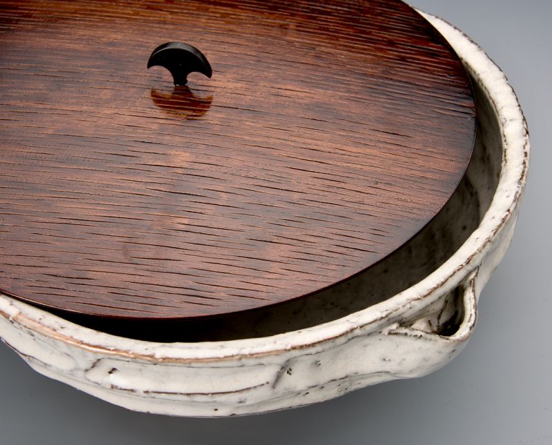 A unique Hagi mizusashi by Zenzo Hatano