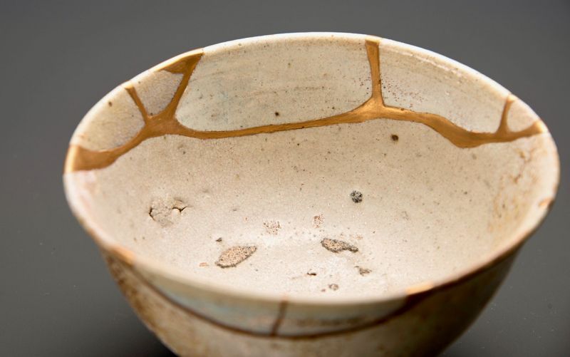 A Beautifully Repaired Edo Period Karatsu Kintsugi Chawan