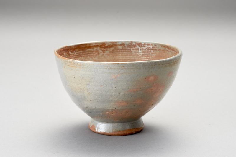 A 17th–18th Century Korean Tea Bowl with Gohon Firing and Notched Foot