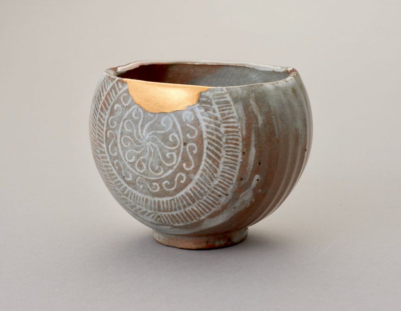 An Excavated Mishima Tea Bowl with Maki-e Gold Repair [Tokugawa Clan]