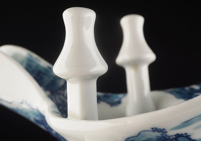 A Rare Porcelain Tripod Ritual Wine Vessel (Jue) by Miura Chikusen