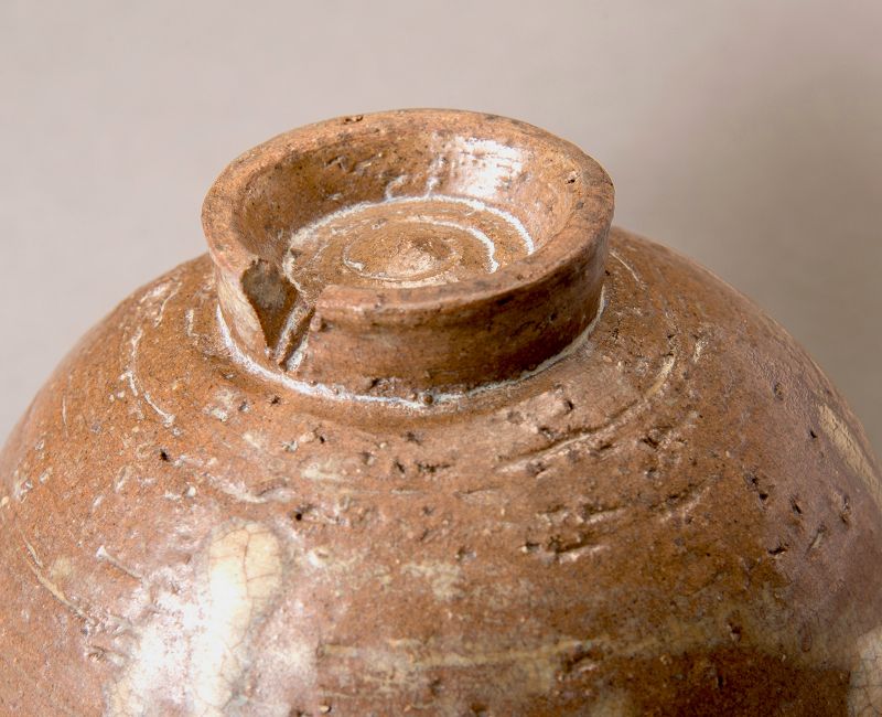 Historically Important Tea Bowl by Saka Kōrai-zaemon (1615-1668)