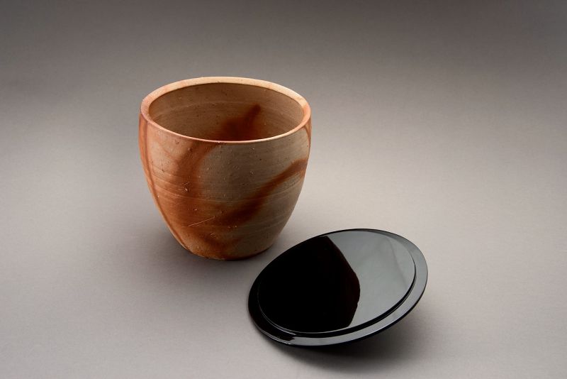 A Bizen Mizusashi for Tea Ceremony by Veteran Potter Mori Tōgaku
