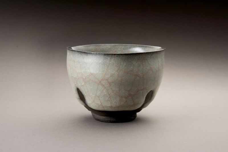 A White-Jade Porcelain Chawan by Wakao Kei
