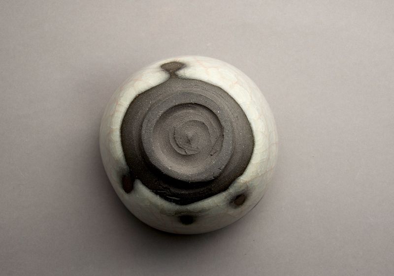 A White-Jade Porcelain Chawan by Wakao Kei