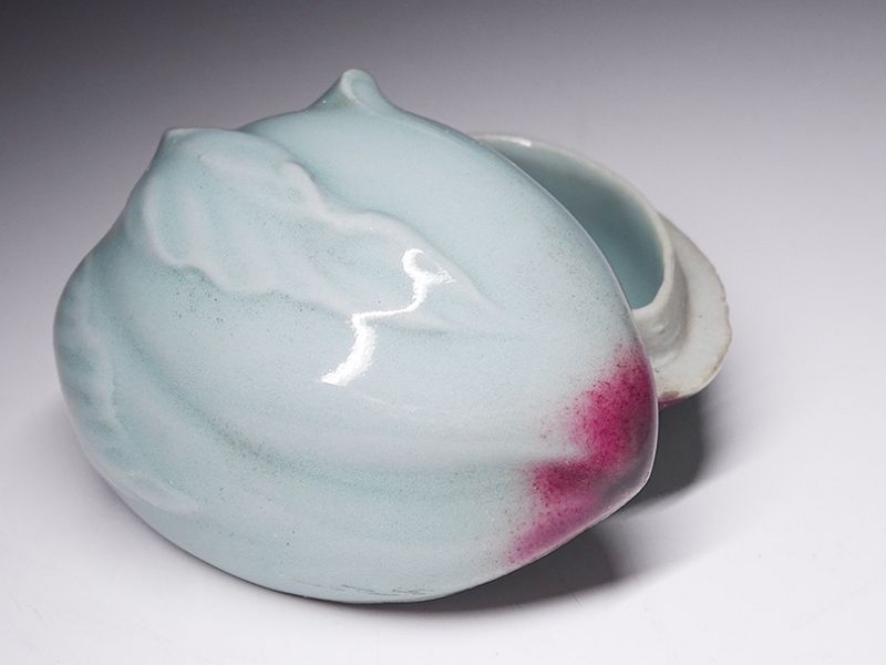 A Celadon Peach Kogo by Imperial Court Artist Suwa Sozan