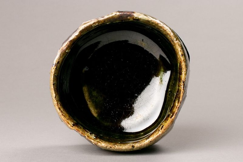 A Modern Oribe Tea Bowl by Takauchi Shugo