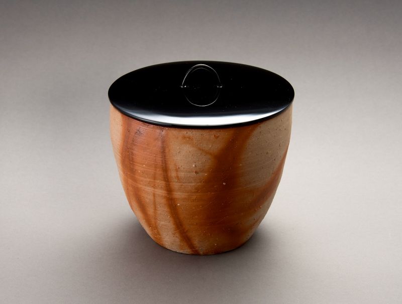 A Bizen Mizusashi for Tea Ceremony by Veteran Potter Mori Tōgaku