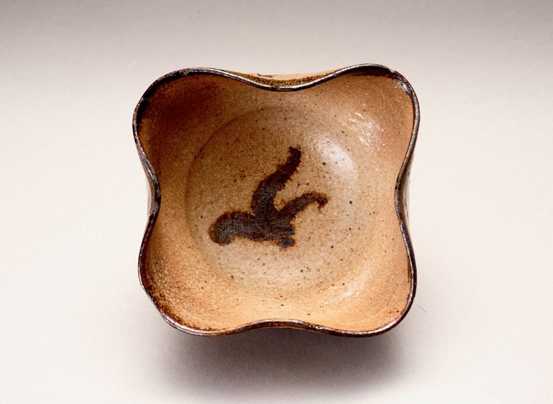 A 17th Century e-Karatsu “Mukozuke” Serving Dish