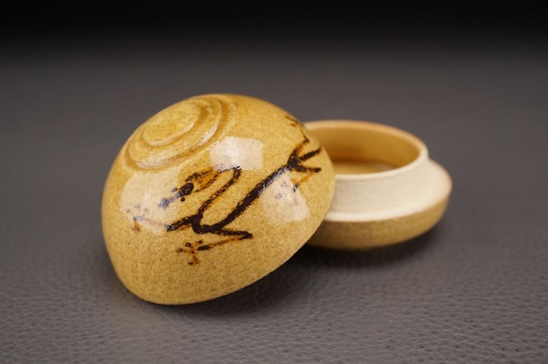 A Dragon Kogo (Incense Caddy) by Suwa Sozan II