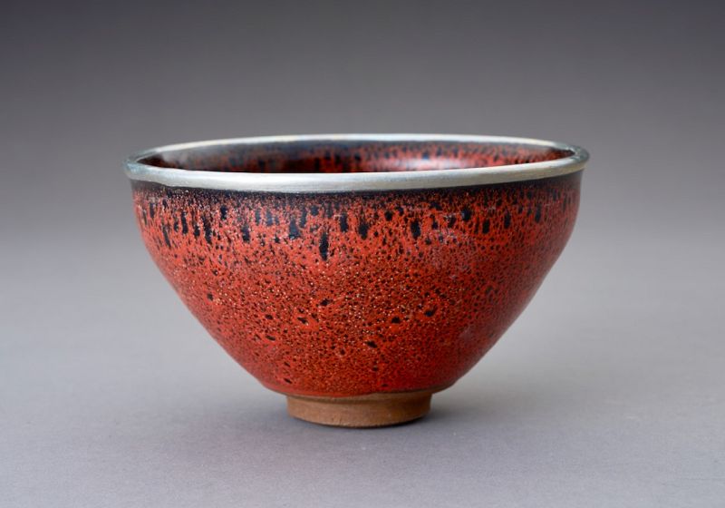 An Eye-Catching Red “Gong-yu” Tenmoku Tea Bowl