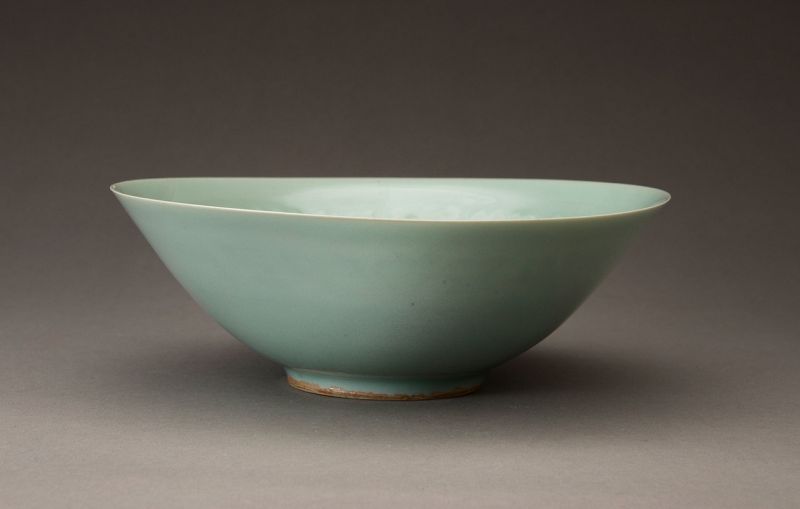 A Porcelain Bowl by Imperial Court Artist Suwa Sozan (1851-1922)