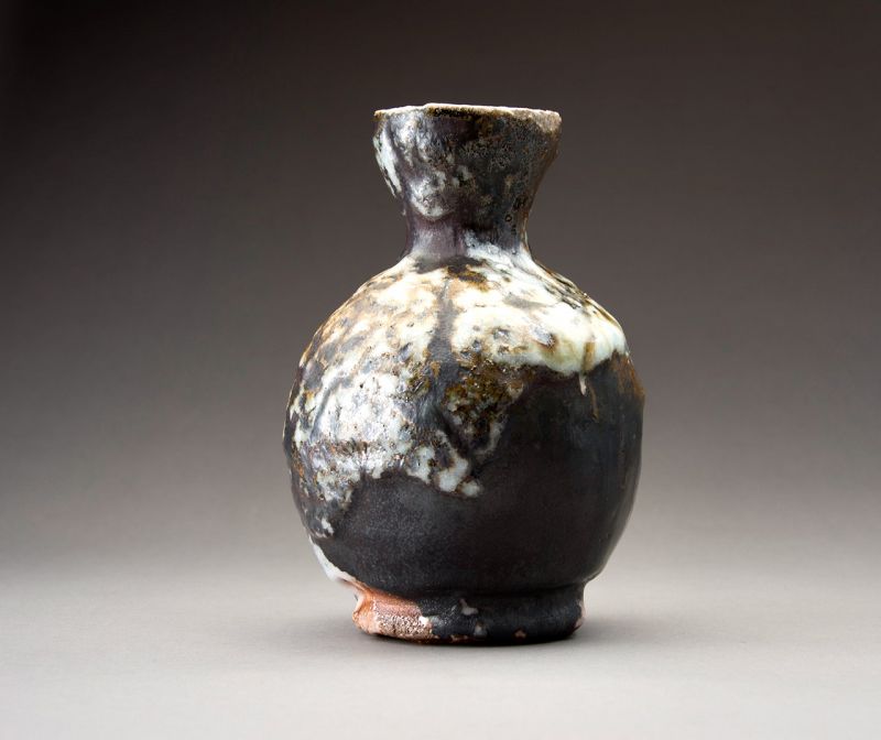 An Oni Shino ko-Tsubo by Tsukigata Nahiko