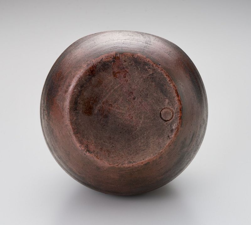 An Edo Period Bizen Tokkuri with Hotei Engraving - Researcher Piece
