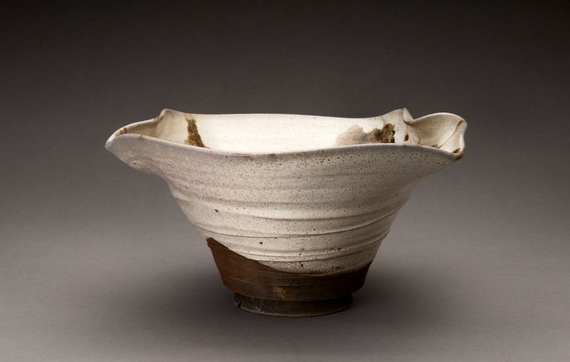 An Edo Period Takatori Kataguchi Bowl with Warabaiyū Glaze
