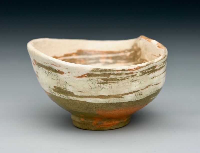 An Iconic Hakeme Tea Bowl by Raku XI (Keinyu)