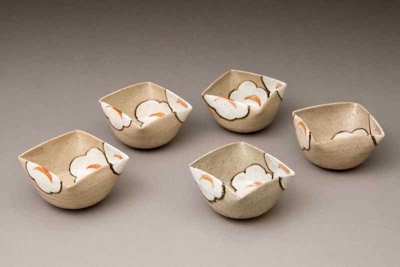 A set of Mukozuke Serving Dishes by 3rd Generation Kenzan, 18th C.