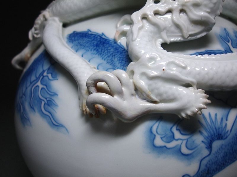 An Extraordinary Edo Period Hirado Cloud Dragon Vase