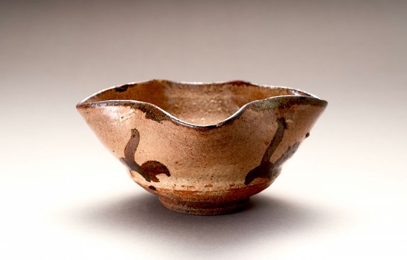 A 17th Century e-Karatsu “Mukozuke” Serving Dish