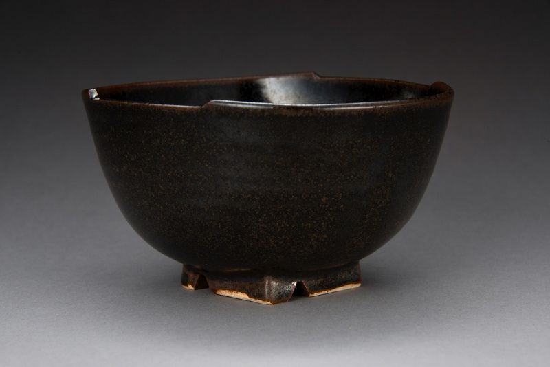 A Zeze-yaki Tea Bowl from the Kageroen Kiln [Tea Master Item]