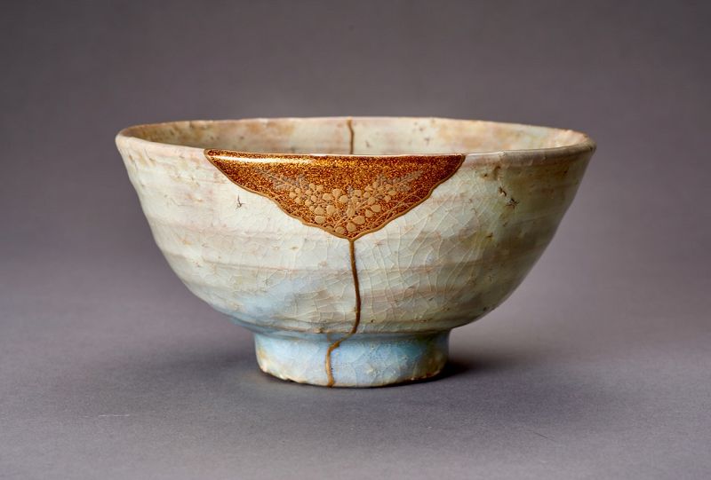 An Asahi-yaki Tea Bowl with Extraordinary Maki-e Gold Repairs