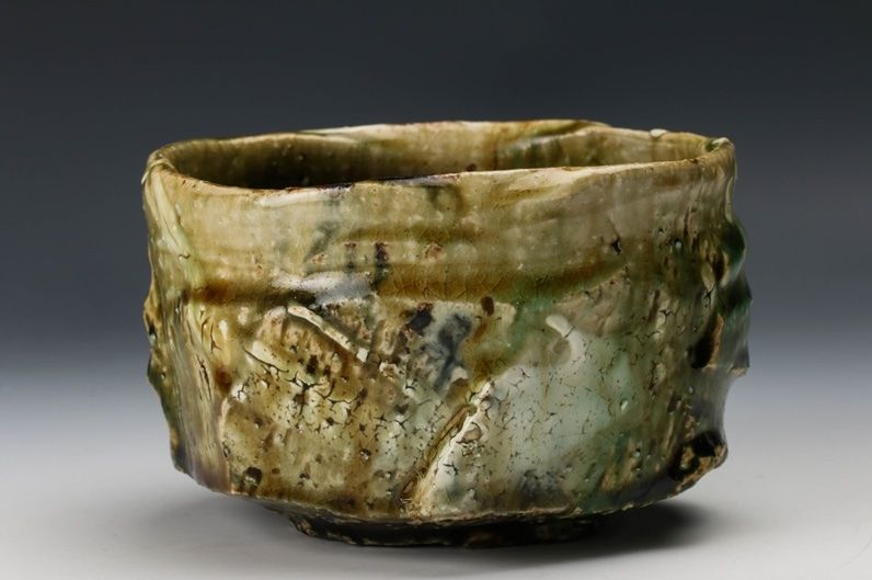 A Modern Oribe Tea Bowl by Tsukamoto Haruhito (b. 1959)