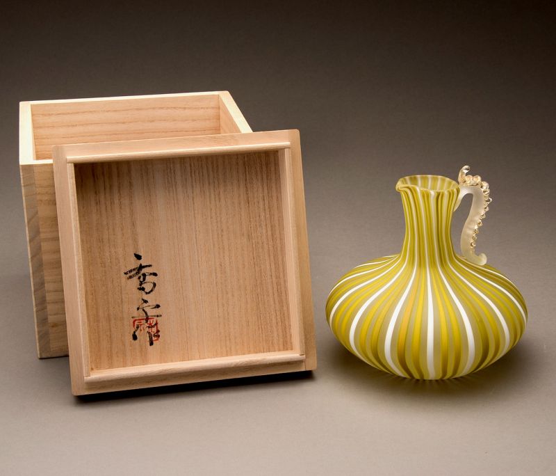 A Venetian-style Glass Flower Vase by Fujita Kyohei (1921-2004)