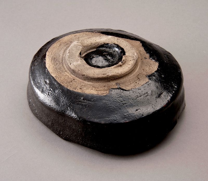 An Edo Period Seto-guro Mino Tea Bowl