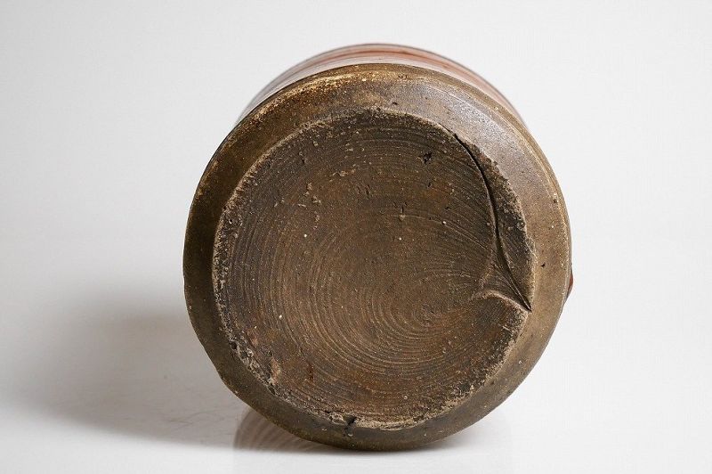 A ko-Seto Mizusashi with Black Lacquer Lid (Tea Master Item)