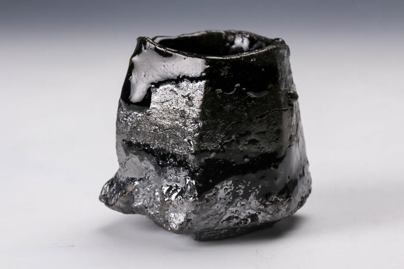 A Black “Prism” Guinomi by Ichikawa Tōru