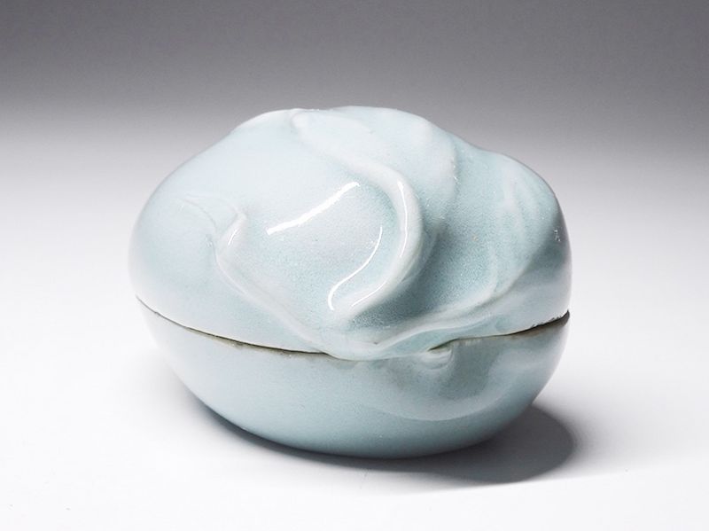 A Celadon Peach Kogo by Imperial Court Artist Suwa Sozan