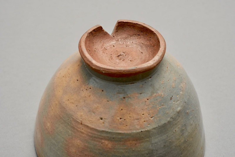 A 17th–18th Century Korean Tea Bowl with Gohon Firing and Notched Foot