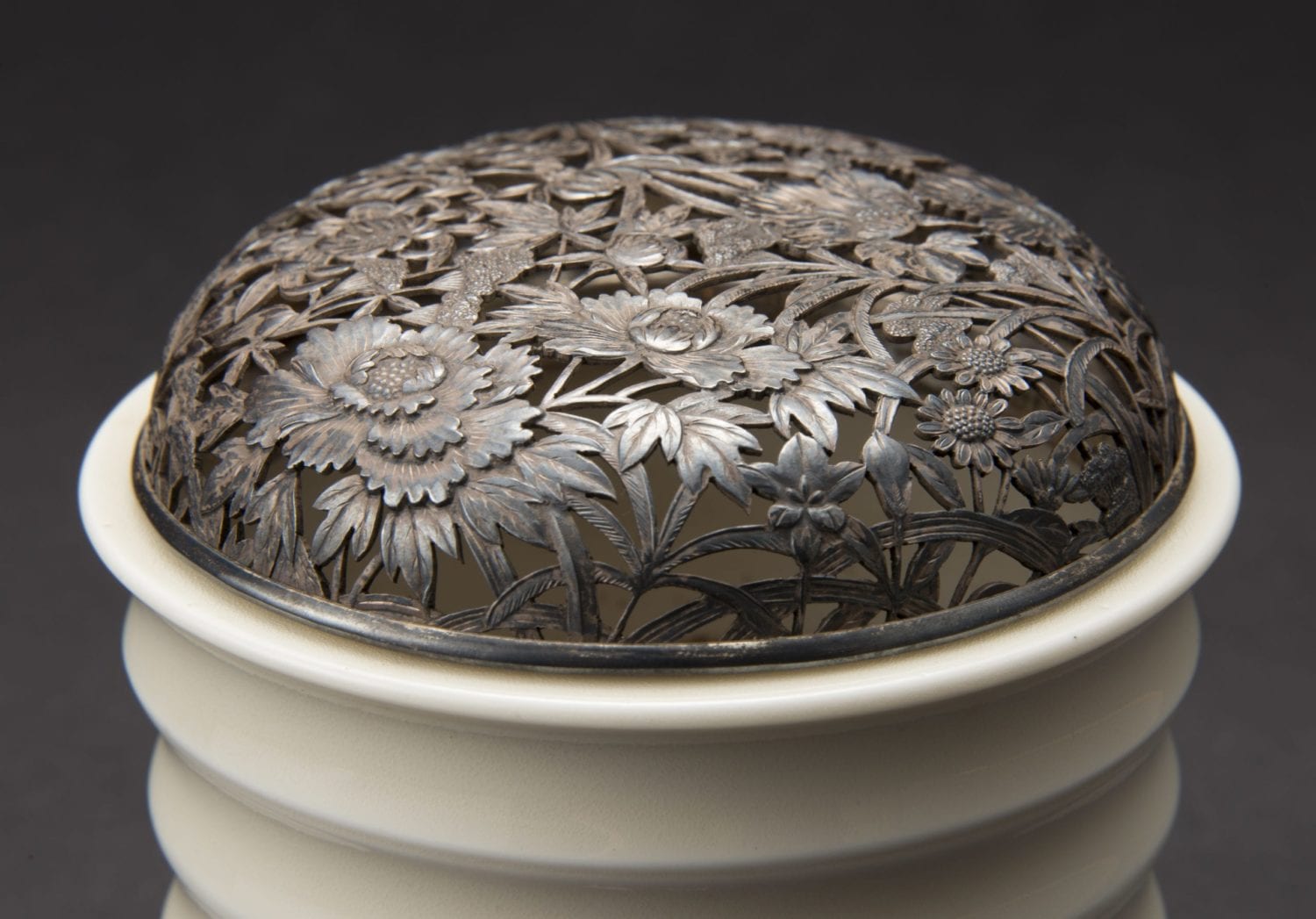 Porcelain Incense Burner by Miura Chikusen (1854 – 1915)