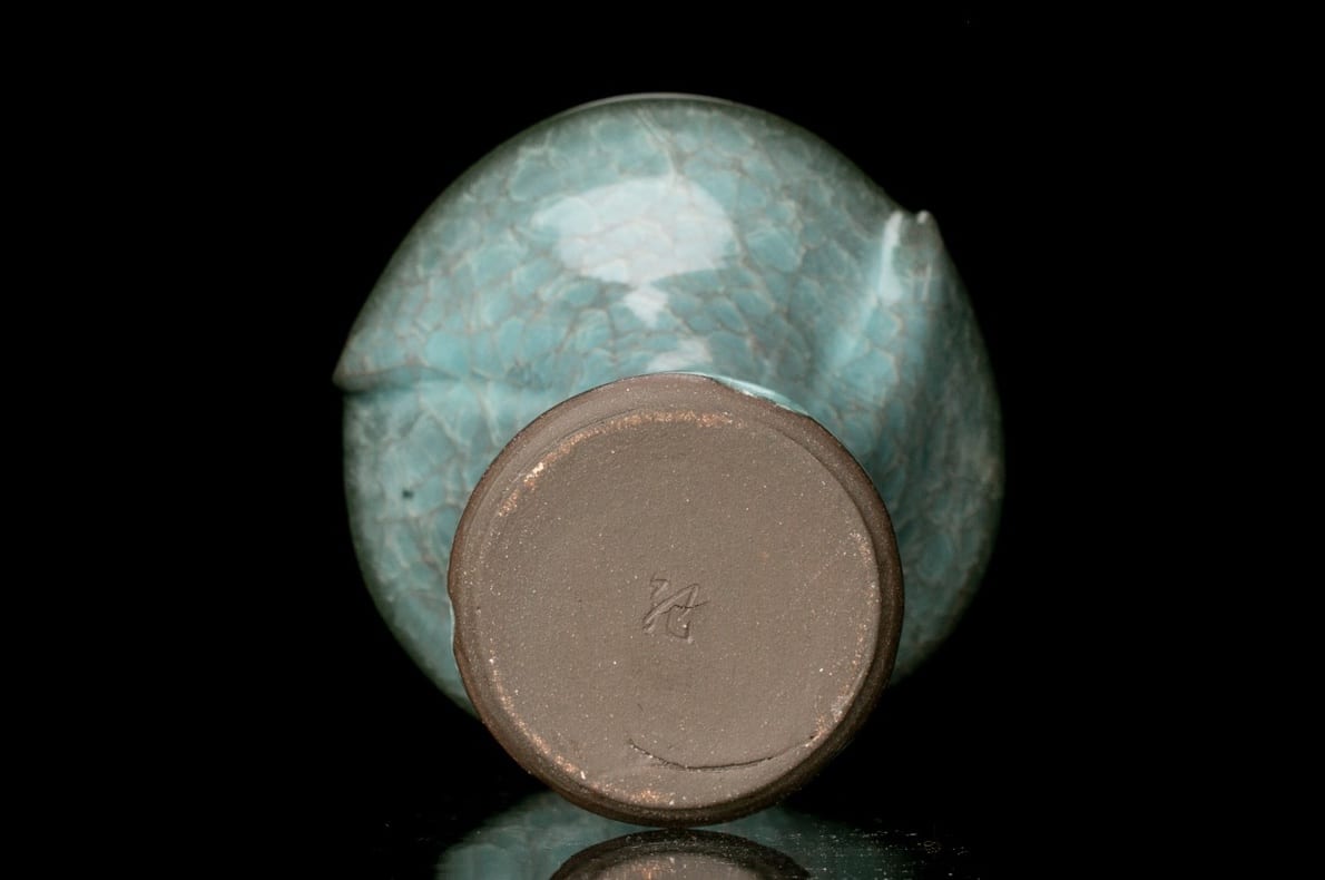 A Porcelain Vase by Wakao Kei