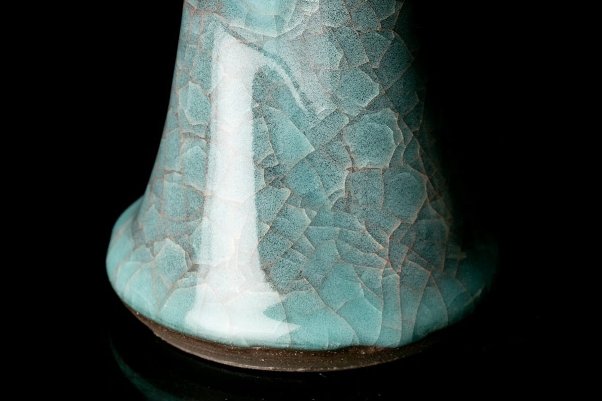 A Porcelain Vase by Wakao Kei