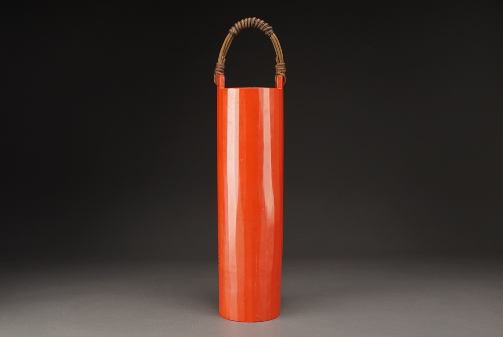 Red Lacquered Flower Vase by Chikuunsai Tanabe III