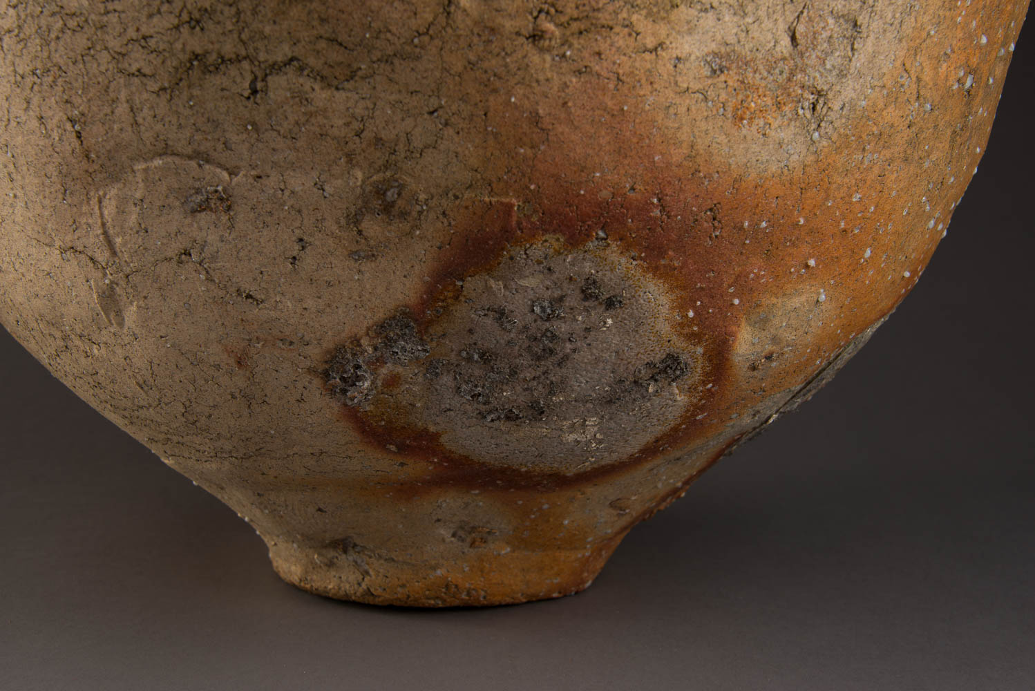 A Large Iga Tsubo by Master Ceramicist Tsujimura Shiro