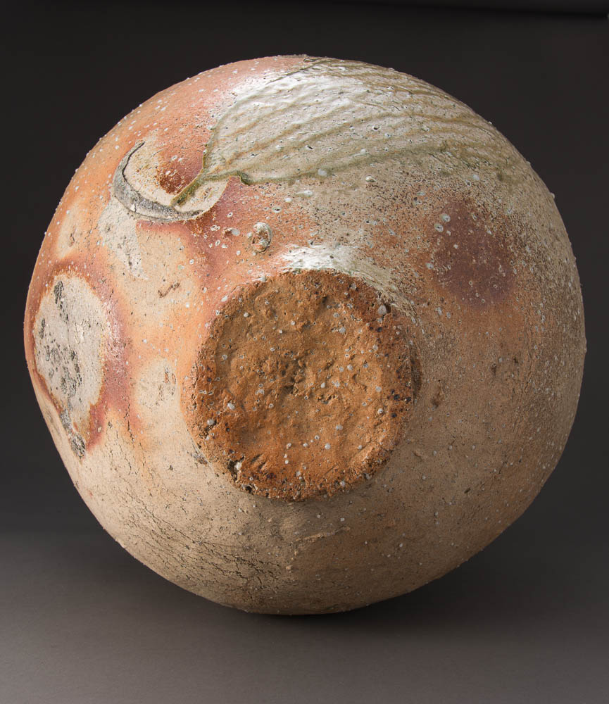 A Large Iga Tsubo by Master Ceramicist Tsujimura Shiro