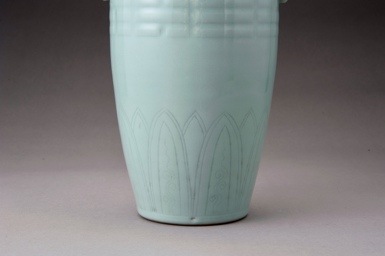 A Ring Handled Celadon Vase by Suwa Sozan (1852 – 1922)