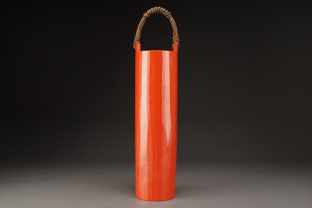 Red Lacquered Flower Vase by Chikuunsai Tanabe III