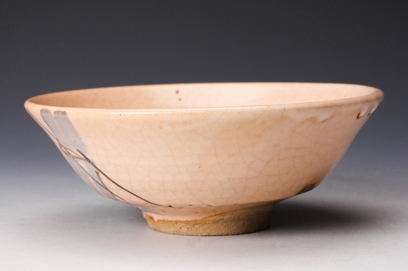 A Porcelain Hira Tea Bowl by Miura Chikusen III (Tea Master Item)