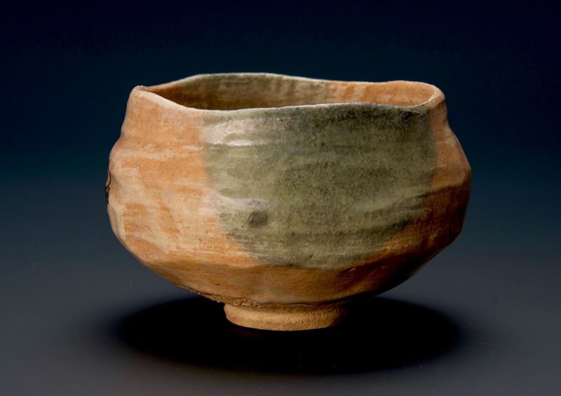 A Red Raku Tea Bowl w/ Painted Chrysanthemum by Raku Konyu (12)