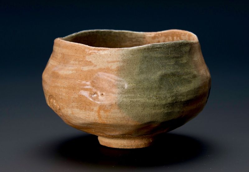 A Red Raku Tea Bowl w/ Painted Chrysanthemum by Raku Konyu (12)
