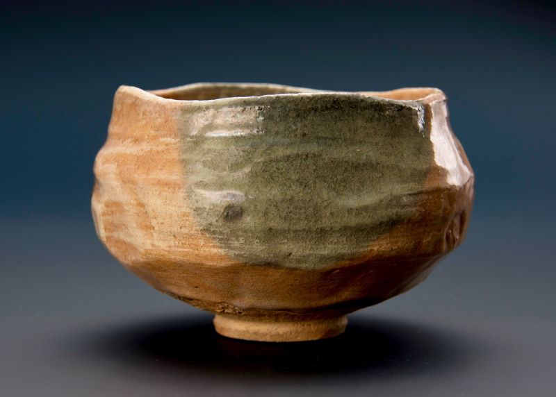 A Red Raku Tea Bowl w/ Painted Chrysanthemum by Raku Konyu (12)