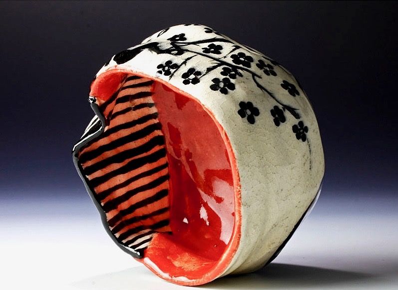 A “Rose Oribe” Masterpiece by Suzuki Goro